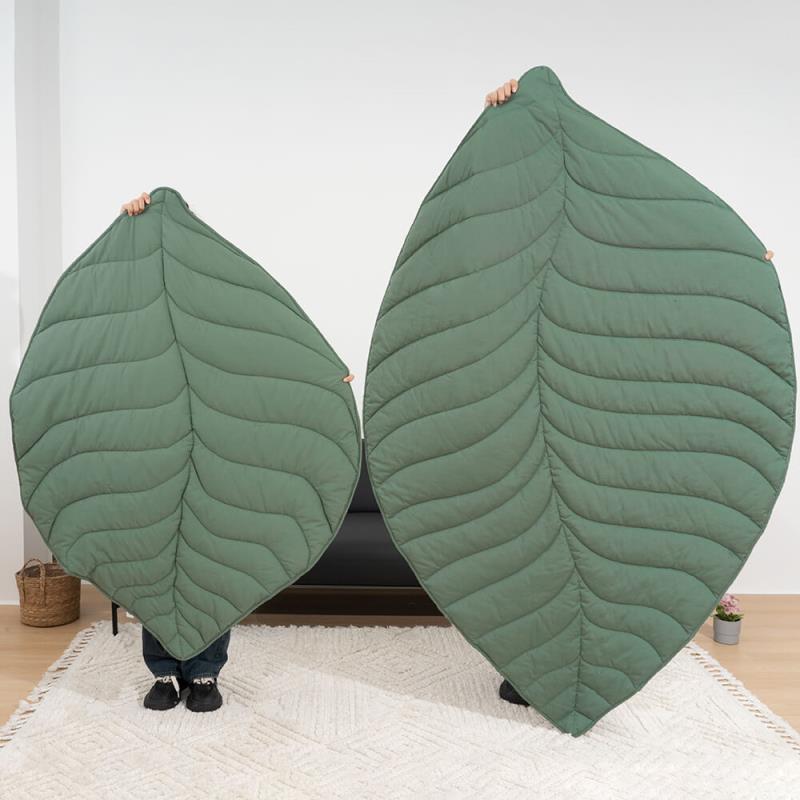 Green Leaf Jumbo Dog Blanket