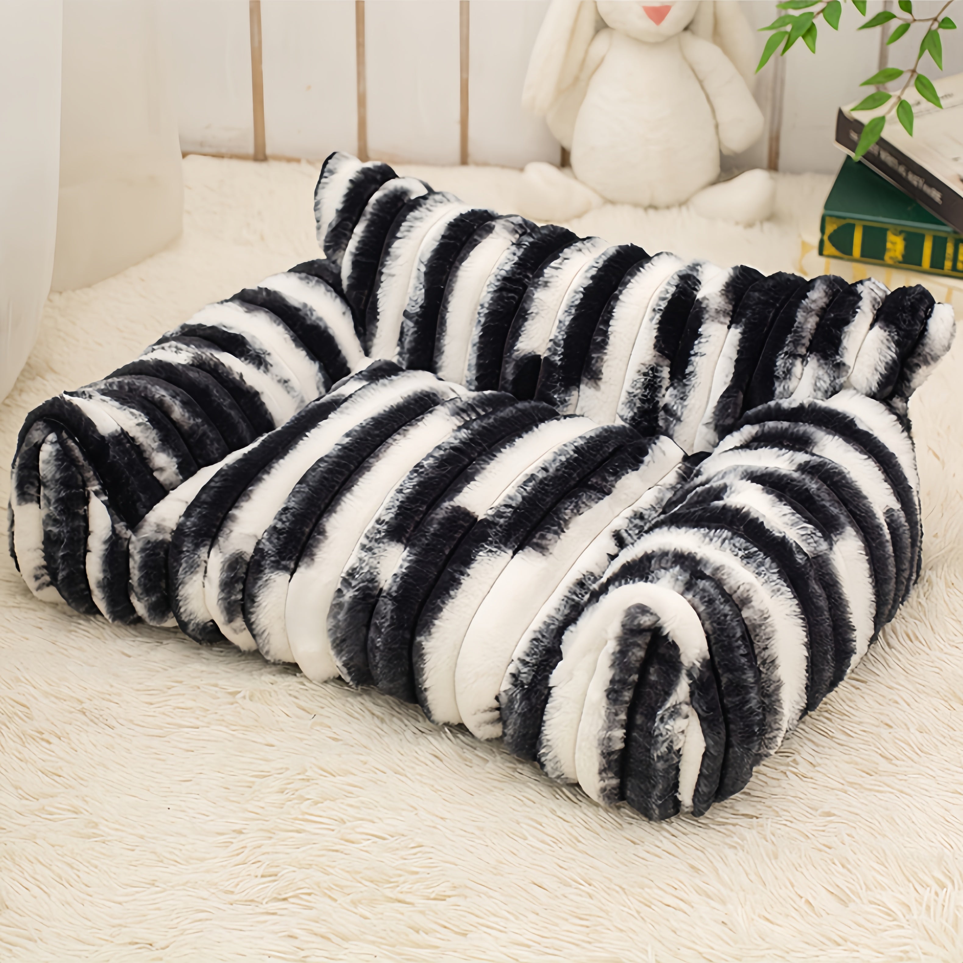 Tie-dye Patterned Faux Lambswool Pet Sofa Bed